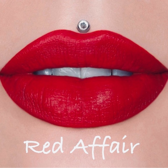 Jeffree Star Velvet Trap lipstick Red Affair - NIB - Picture 2 of 4
